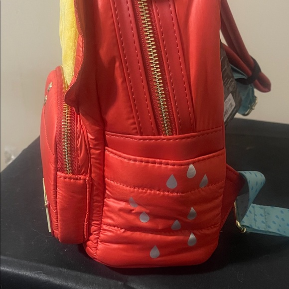 Loungefly Winnie the Pooh Rainy Day Puffer Jacket Double Strap Shoulder Bag - Picture 6 of 6